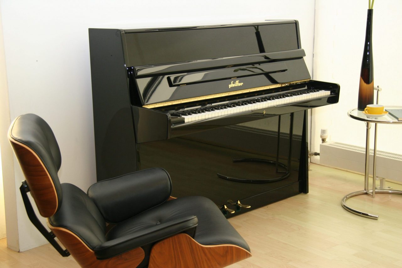Marken Klavier und Piano - Beispiel Pfeiffer