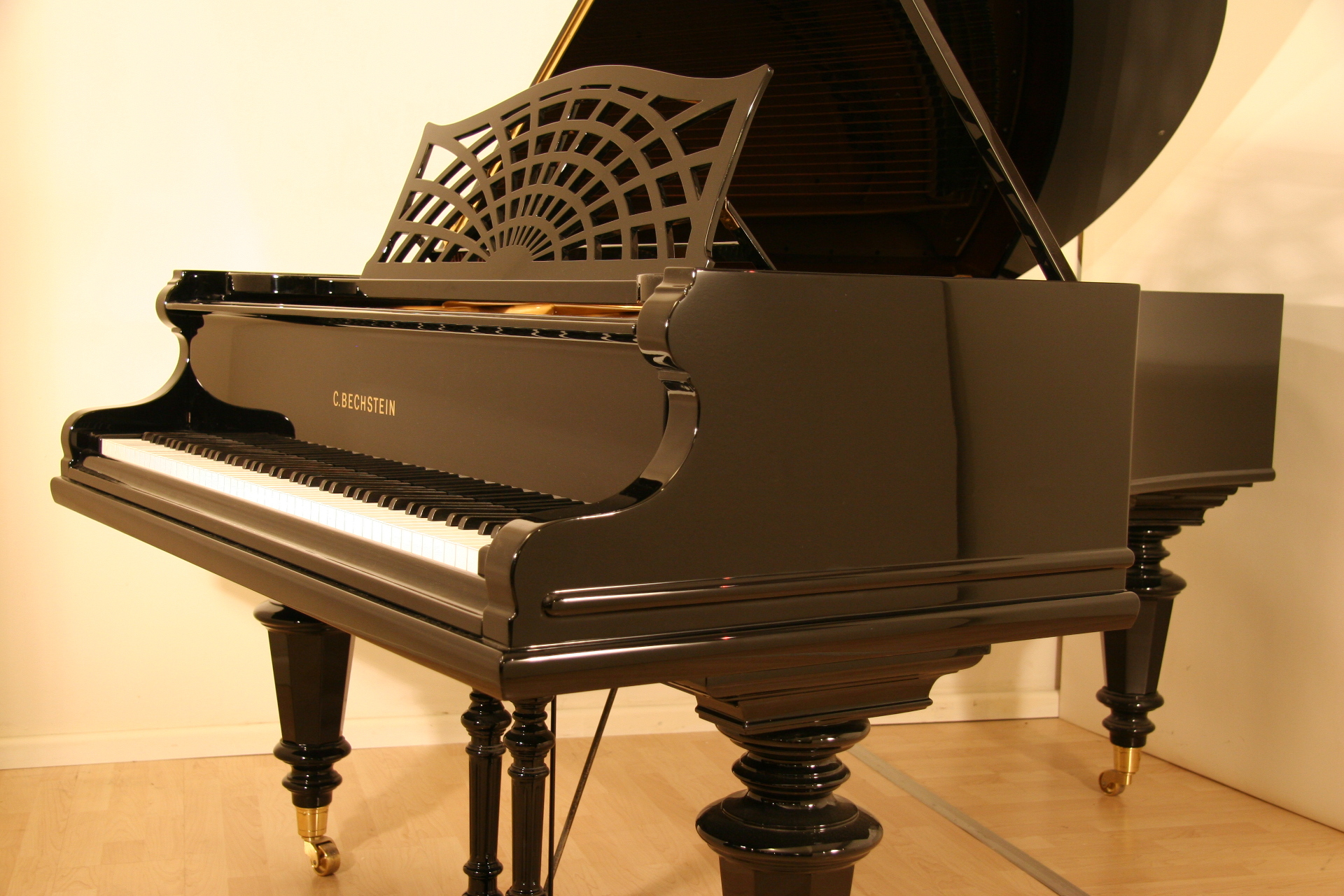 Marken Klavier und Piano - Beispiel C. Bechstein
